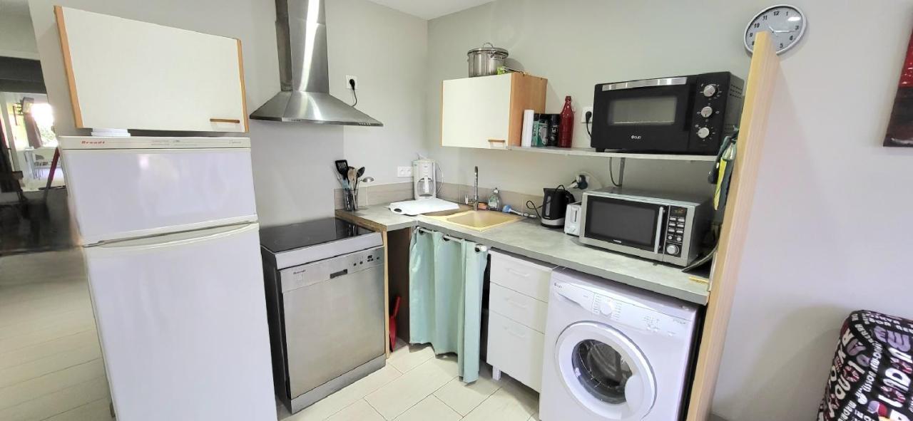 Residences Les Sansonnets "Appartements & Studios" Jonzac Exterior photo