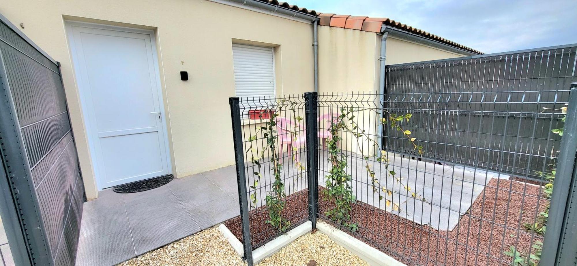 Residences Les Sansonnets "Appartements & Studios" Jonzac Exterior photo