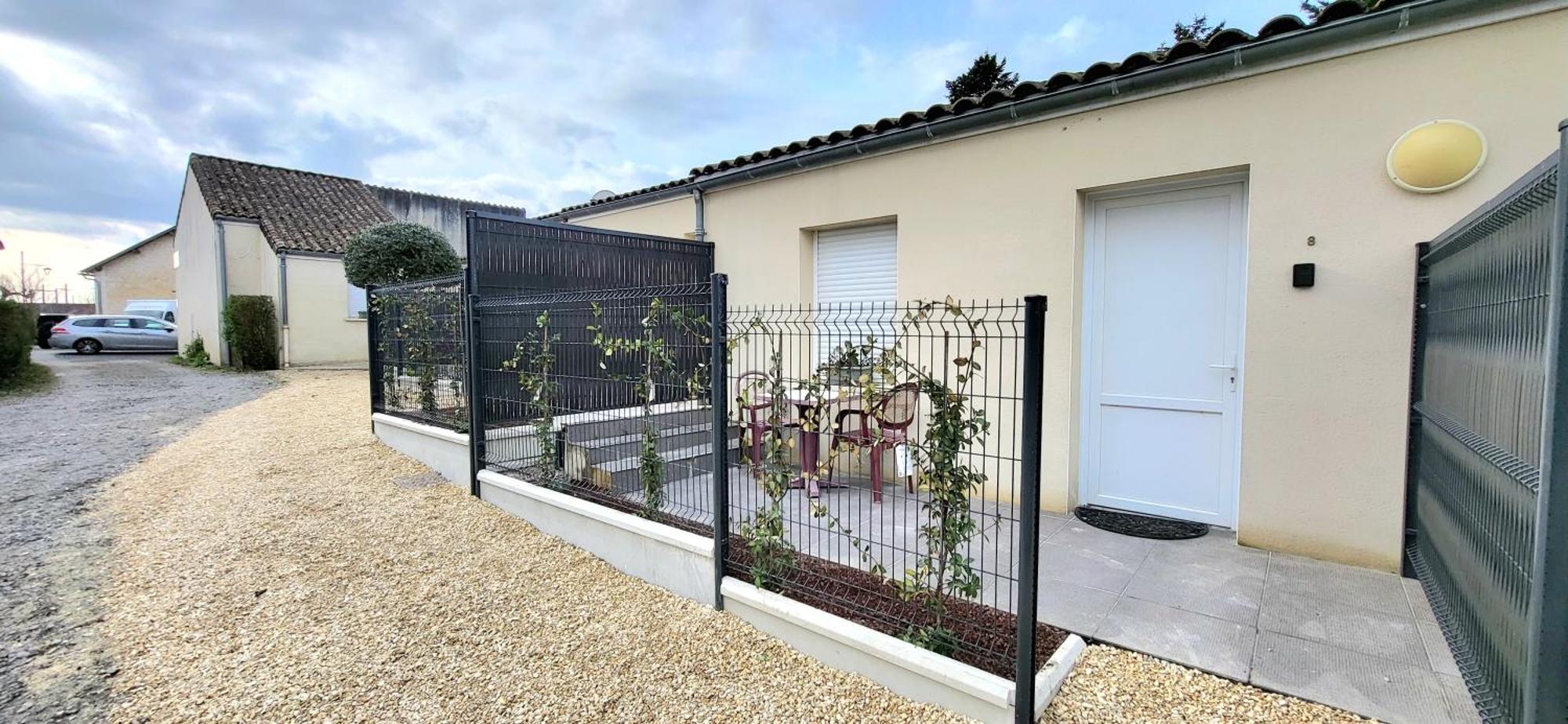 Residences Les Sansonnets "Appartements & Studios" Jonzac Exterior photo