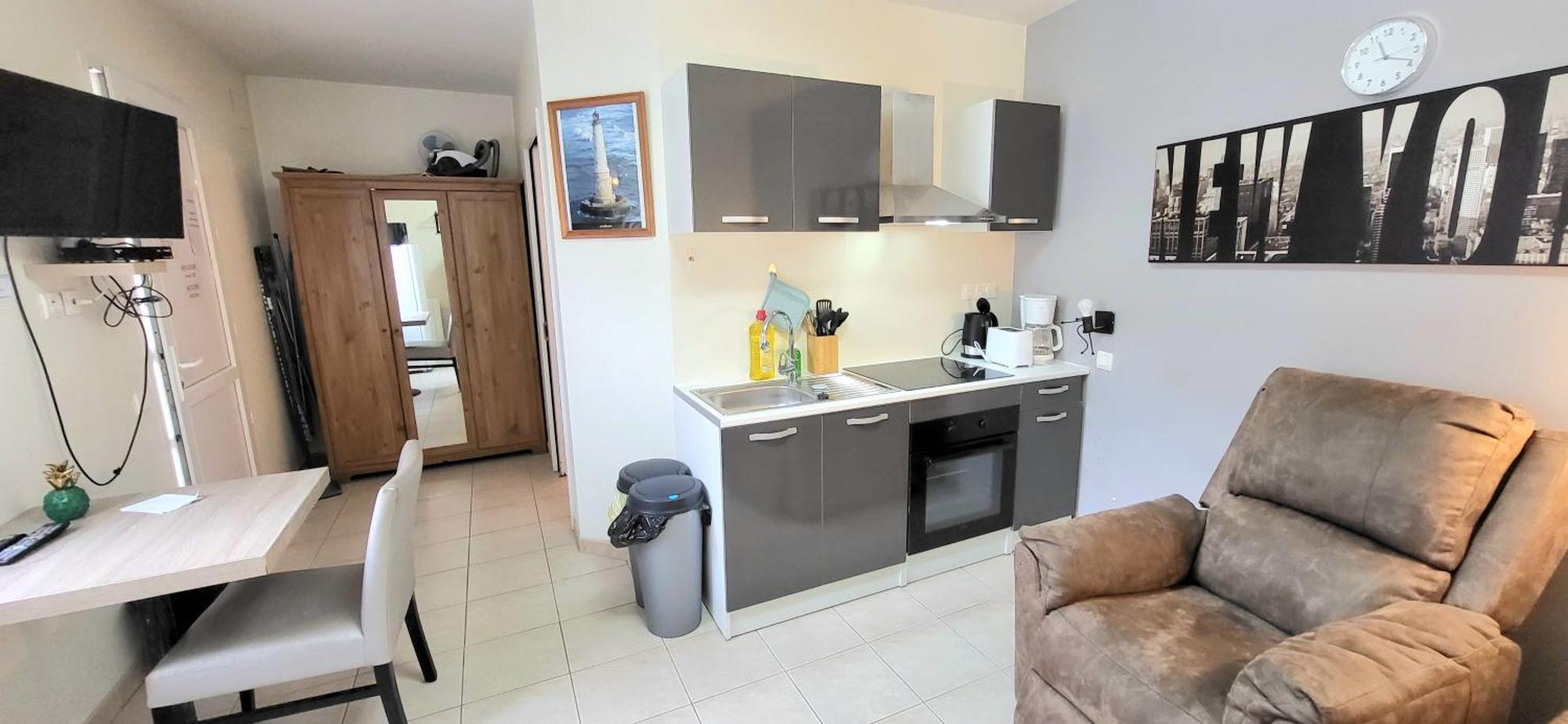 Residences Les Sansonnets "Appartements & Studios" Jonzac Exterior photo